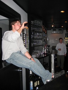 Fifty Fifty Lounge & Grill